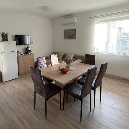 Aurum Vendeghaz Apartmán Ostřihom